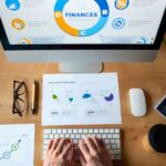 Infographic illustrating the importance of bookkeeping for startups in Houston, highlighting key financial strategies and benefits.